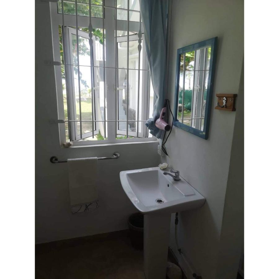 Villa Karel Mauritius Beach House Riambel Екстер'єр фото